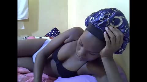 Snapshot of gorgeous_maya1 chatting on March 21, 8:19 am gorgeous_maya1 online show from March 21, 8:19 am