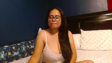 gorgeouslyn09 online show from November 22, 3:11 pm