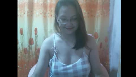 Snapshot of gorgeousmama chatting on September 17, 9:22 am gorgeousmama online show from September 17, 9:22 am