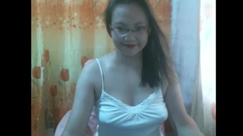 Snapshot of gorgeousmama chatting on October 18, 4:48 am gorgeousmama online show from October 18, 4:48 am