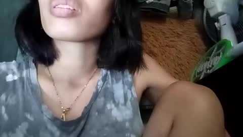 Snapshot of gorgeouspinay_babe chatting on March 2, 4:14 am GorgeousPinay babe online show from March 2, 4:14 am