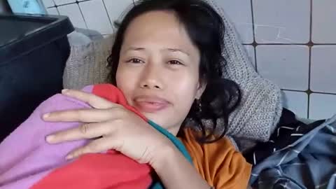 Snapshot of gorgeouspinay_babe chatting on March 15, 10:49 pm GorgeousPinay babe online show from March 15, 10:49 pm