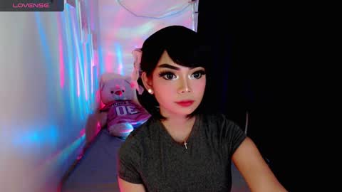 Emmy online show from December 11, 2:44 pm