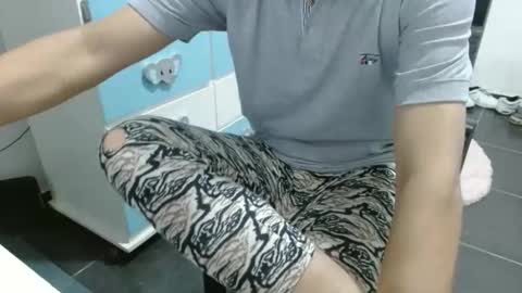 Andres online show from February 8, 12:14 am