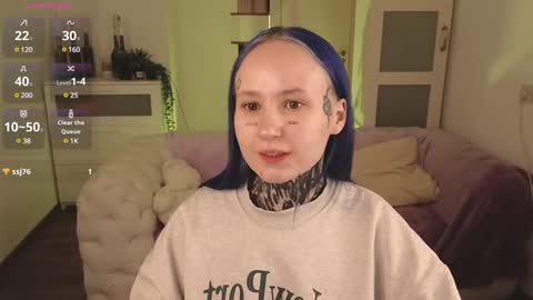 Snapshot of goth_babydoll chatting on January 1, 1:27 pm Benny online show from January 1, 1:27 pm