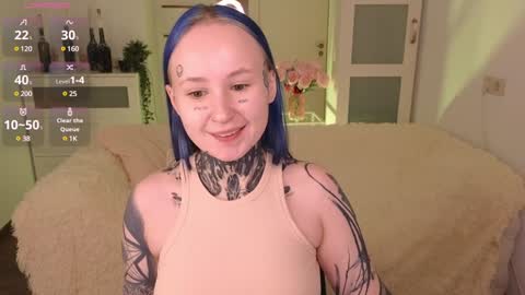 Snapshot of goth_babydoll chatting on January 5, 1:58 pm Benny online show from January 5, 1:58 pm