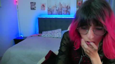 goth_minerva online show from February 4, 1:28 pm