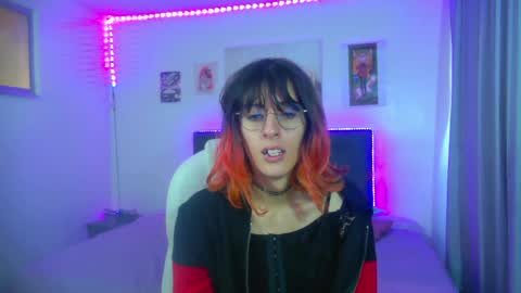 goth_minerva online show from May 9, 1:38 pm