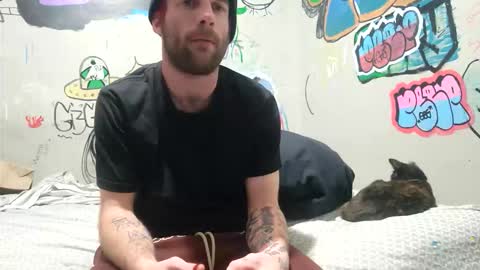 gothboityplz online show from December 1, 9:03 am