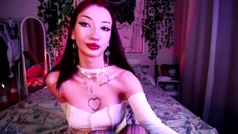 Snapshot of gothdesss chatting on January 23, 1:30 am    online show from January 23, 1:30 am