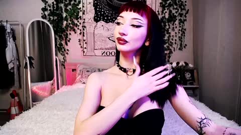 Snapshot of gothdesss chatting on January 31, 12:28 am    online show from January 31, 12:28 am