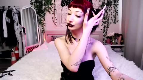 Snapshot of gothdesss chatting on February 9, 7:38 am    online show from February 9, 7:38 am