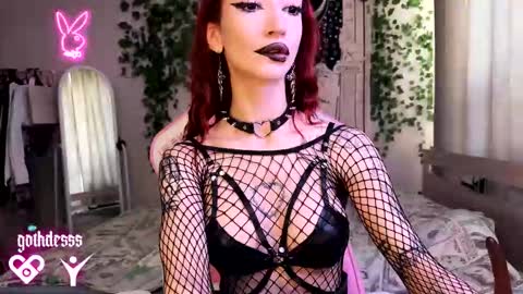 Snapshot of gothdesss chatting on September 26, 6:06 am    online show from September 26, 6:06 am