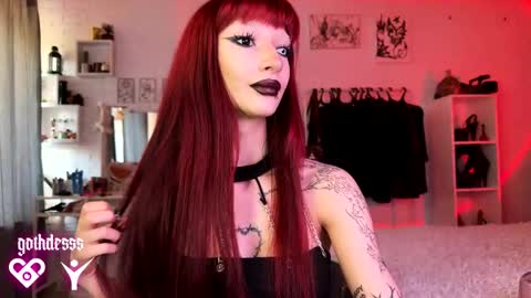 Snapshot of gothdesss chatting on October 18, 5:54 am    online show from October 18, 5:54 am