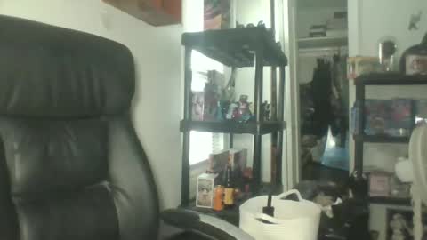 Snapshot of gothshawty101 chatting on June 10, 2:49 pm Lady Venus online show from June 10, 2:49 pm