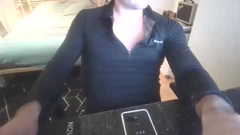 goura2000 online show from January 12, 9:20 pm