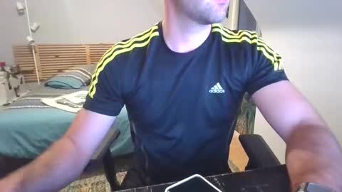 goura2000 online show from April 18, 7:18 pm