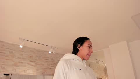  GRACE online show from February 5, 11:59 am