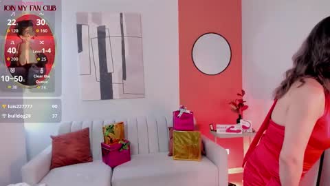 Zuly online show from December 20, 9:11 pm