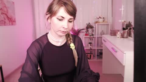 Snapshot of gracelure chatting on January 15, 8:41 am Grace online show from January 15, 8:41 am