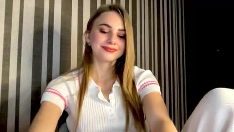Snapshot of gracetorrezz chatting on October 21, 5:19 am gracetorrezz online show from October 21, 5:19 am