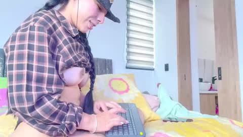 GRECIADOMM555 online show from October 28, 4:42 pm