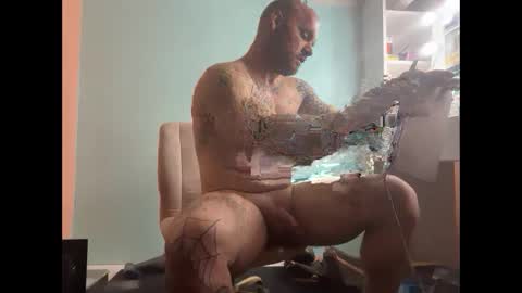 Snapshot of grambag1995 chatting on February 19, 7:15 am grambag1995 online show from February 19, 7:15 am