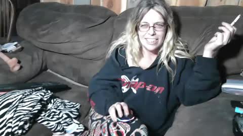 Snapshot of granny_low chatting on December 21, 10:30 pm Granny Low online show from December 21, 10:30 pm