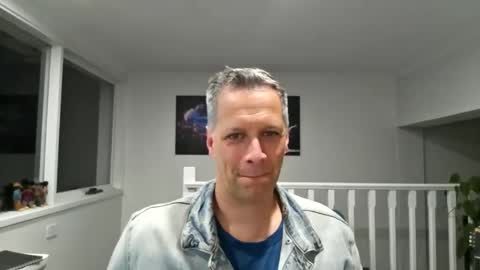 Snapshot of grattitude chatting on October 5, 10:57 am grattitude online show from October 5, 10:57 am