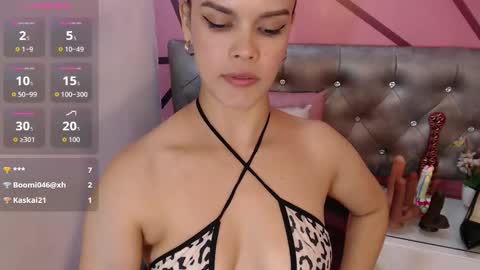 Snapshot of greatass_latina chatting on October 17, 9:28 pm greatass_latina online show from October 17, 9:28 pm