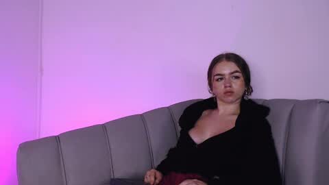 Snapshot of grecia_rouse chatting on February 6, 10:37 am  GRECIA  online show from February 6, 10:37 am