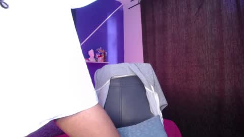 greeicy_love2 online show from January 15, 9:09 pm