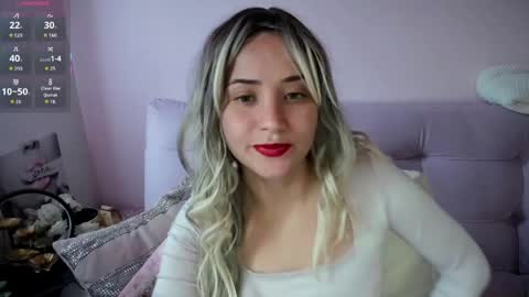 Snapshot of greeicywells chatting on June 8, 8:31 pm Greeicy online show from June 8, 8:31 pm