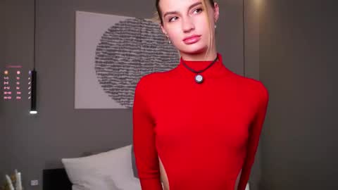 Kelly online show from November 11, 1:44 pm