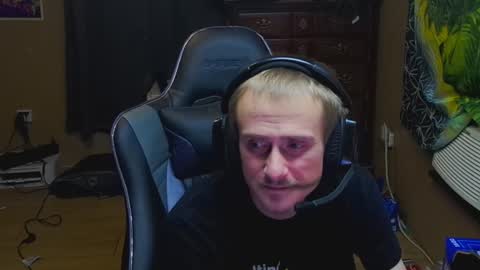 Greenlungs8195 online show from November 20, 5:12 pm