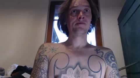 Snapshot of greenmoon88888 chatting on November 2, 3:03 pm Greenmoon online show from November 2, 3:03 pm