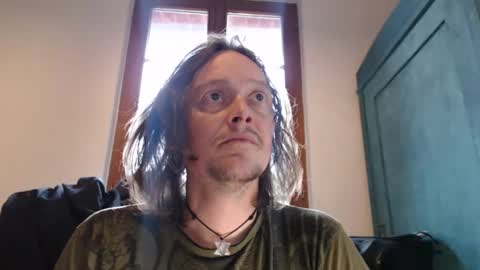 Snapshot of greenmoon88888 chatting on March 14, 9:37 am Greenmoon online show from March 14, 9:37 am