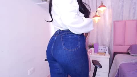   online show from February 1, 7:02 pm