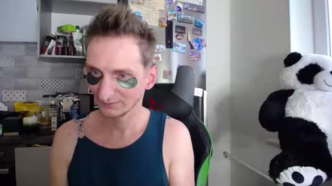 greg_photog online show from September 27, 2:33 pm