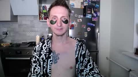 greg_photog online show from October 5, 3:16 am