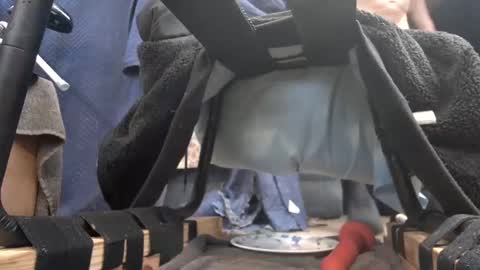 Snapshot of gregbball1 chatting on December 14, 3:07 am electrogee1 online show from December 14, 3:07 am