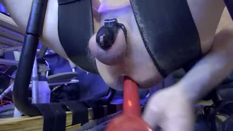 Snapshot of gregbball1 chatting on February 2, 8:57 am electrogee1 online show from February 2, 8:57 am