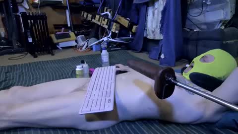 Snapshot of gregbball1 chatting on September 30, 9:53 pm electrogee1 online show from September 30, 9:53 pm