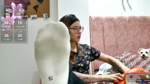 Snapshot of greta_miss chatting on February 1, 2:10 am Emmy online show from February 1, 2:10 am