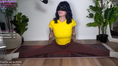 Snapshot of greydesire69 chatting on January 17, 1:10 am 2 online show from January 17, 1:10 am