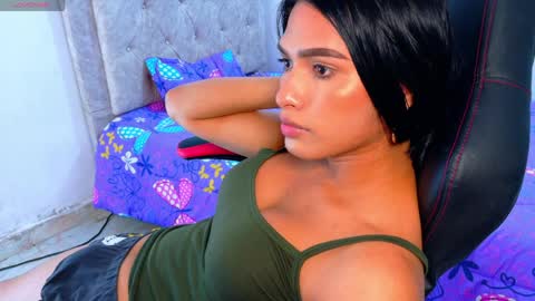 greys02 online show from April 8, 7:14 pm