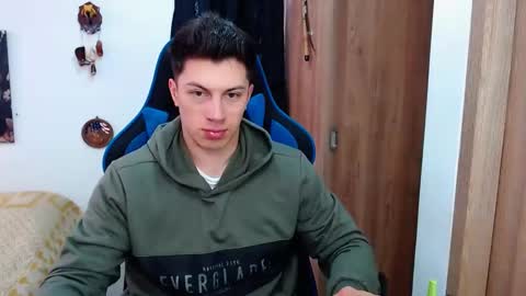 griego01 online show from December 13, 7:10 pm