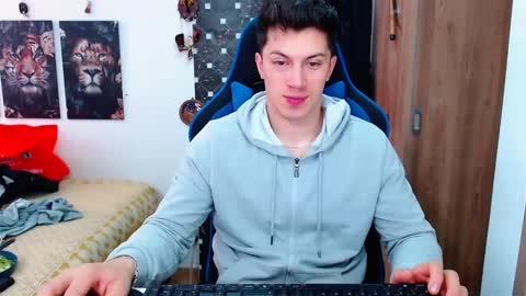 griego01 online show from December 18, 6:46 pm