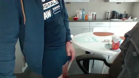 Snapshot of griesie chatting on February 25, 12:24 pm Griesie online show from February 25, 12:24 pm