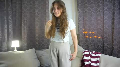 Gwen online show from November 24, 12:16 pm